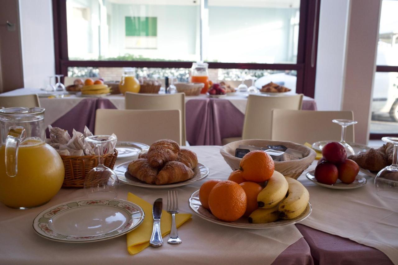 Hotel Spiaggia Villa Paola بيلاريا-إيجيا مارينا المظهر الخارجي الصورة
